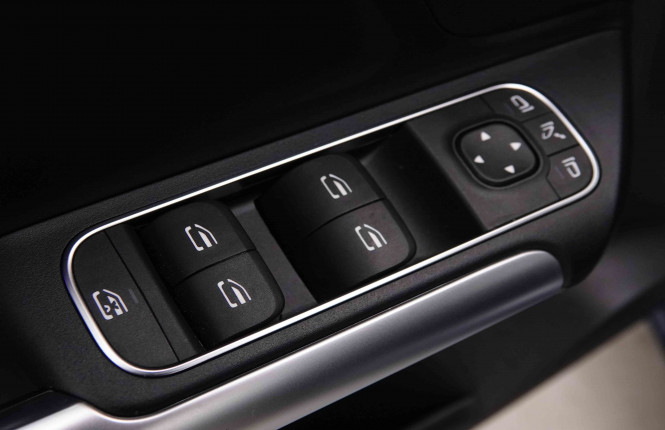 MERCEDES_MERCEDES_BKLASSE_2653140_23.jpg