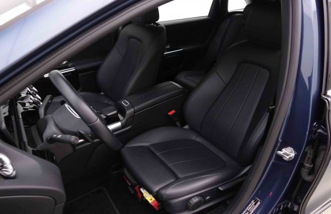 MERCEDES_MERCEDES_BKLASSE_2653140_6.jpg