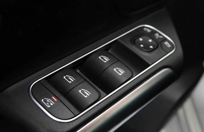 MERCEDES_MERCEDES_BKLASSE_2654453_21.jpg