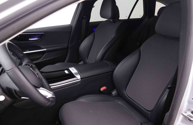 MERCEDES_MERCEDES_CKLASSE_2548459_7.jpg
