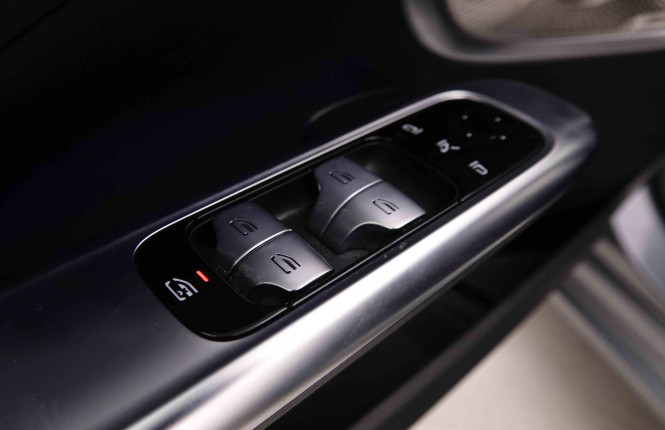 MERCEDES_MERCEDES_CKLASSE_2549005_22.jpg