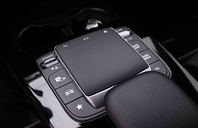 MERCEDES_MERCEDES_CLA_2548866_16.jpg