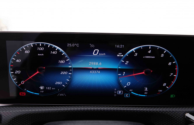 MERCEDES_MERCEDES_CLA_2548866_17.jpg