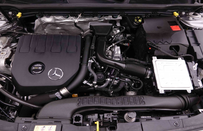 MERCEDES_MERCEDES_CLA_2548866_25.jpg