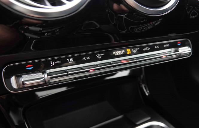 MERCEDES_MERCEDES_CLA_2549500_16.jpg