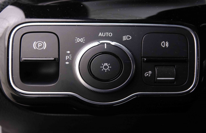 MERCEDES_MERCEDES_CLA_2550107_9.jpg