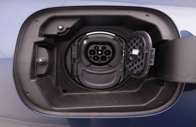 MERCEDES_MERCEDES_CLA_2550125_26.jpg
