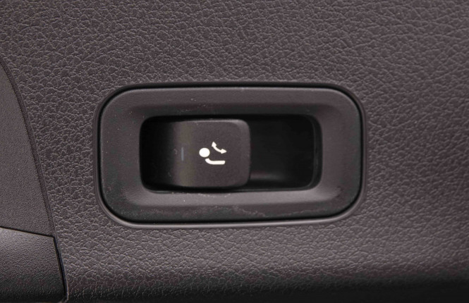 MERCEDES_MERCEDES_CLA_2551086_7.jpg MERCEDES_MERCEDES_CLA_2551086_7.jpg