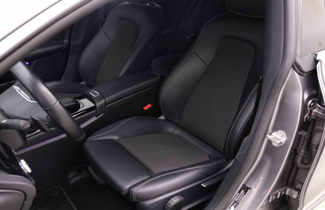 MERCEDES_MERCEDES_CLA_2551339_31.jpg