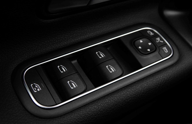 MERCEDES_MERCEDES_CLA_2653283_20.jpg