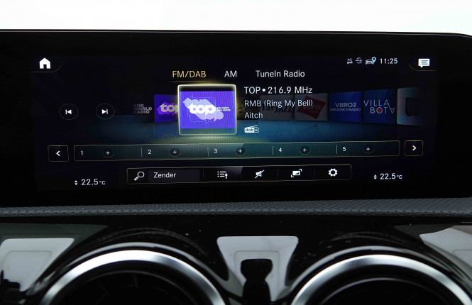 MERCEDES_MERCEDES_CLA_2655073_11.jpg