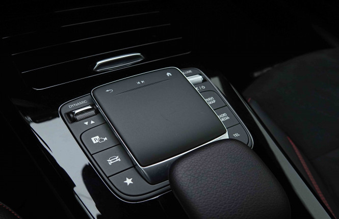 MERCEDES_MERCEDES_CLA_2655073_13.jpg