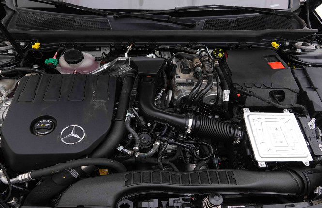 MERCEDES_MERCEDES_CLA_2655073_22.jpg