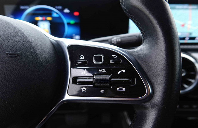 MERCEDES_MERCEDES_CLA_2655342_18.jpg