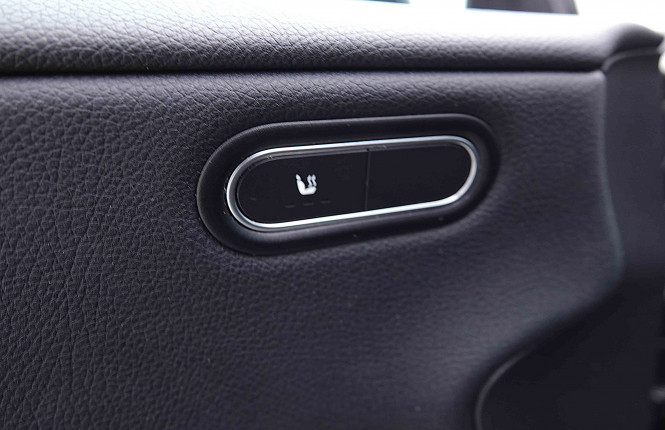 MERCEDES_MERCEDES_CLA_2655342_19.jpg
