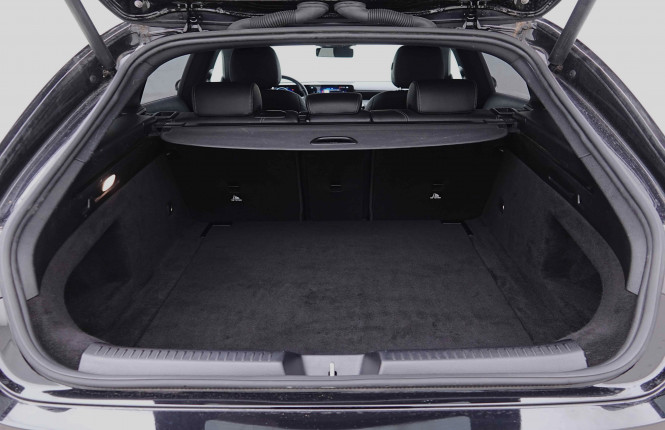 MERCEDES_MERCEDES_CLA_2655342_5.jpg