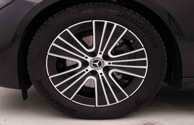 MERCEDES_MERCEDES_EKLASSE_2548748_23.jpg