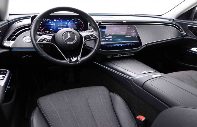MERCEDES_MERCEDES_EKLASSE_2548748_8.jpg