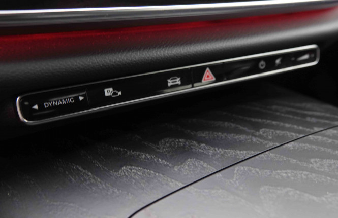 MERCEDES_MERCEDES_EKLASSE_2548880_17.jpg