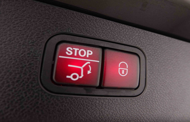 MERCEDES_MERCEDES_EKLASSE_2548881_6.jpg MERCEDES_MERCEDES_EKLASSE_2548881_6.jpg