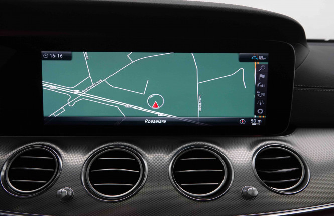 MERCEDES_MERCEDES_EKLASSE_2549663_12.jpg