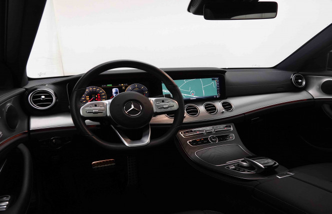 MERCEDES_MERCEDES_EKLASSE_2549663_8.jpg