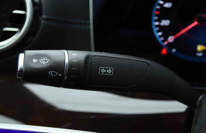MERCEDES_MERCEDES_EKLASSE_2654598_19.jpg