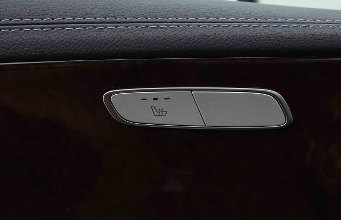 MERCEDES_MERCEDES_EKLASSE_2654598_24.jpg