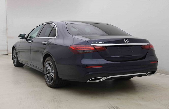MERCEDES_MERCEDES_EKLASSE_2654598_34.jpg