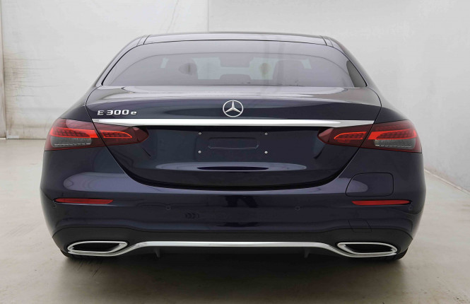 MERCEDES_MERCEDES_EKLASSE_2654598_35.jpg