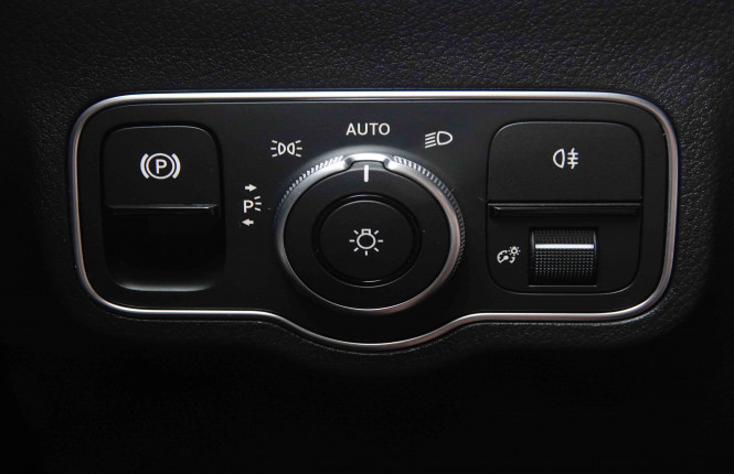 MERCEDES_MERCEDES_EQA_2549822_10.jpg