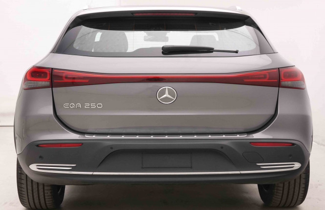 MERCEDES_MERCEDES_EQA_2549822_32.jpg