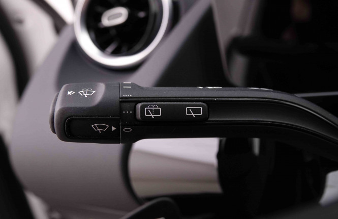 MERCEDES_MERCEDES_GLA_2549768_18.jpg