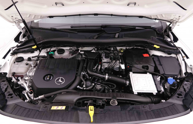 MERCEDES_MERCEDES_GLA_2549768_23.jpg