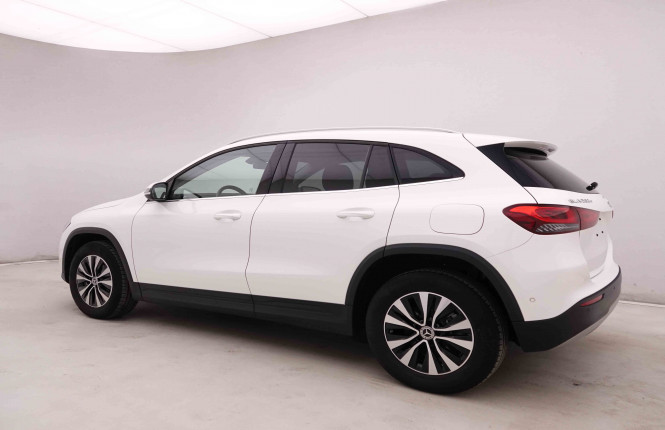 MERCEDES_MERCEDES_GLA_2549768_27.jpg