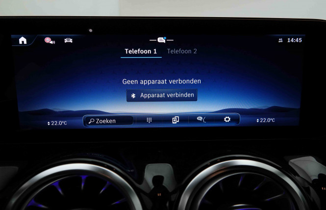 MERCEDES_MERCEDES_GLA_2653220_12.jpg