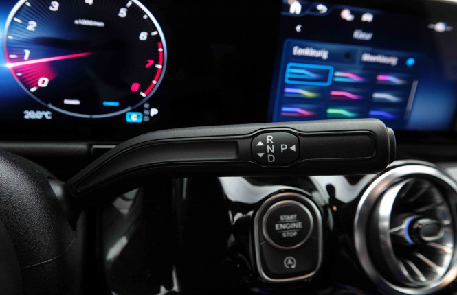MERCEDES_MERCEDES_GLA_2653220_17.jpg