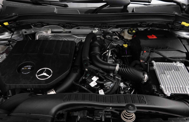 MERCEDES_MERCEDES_GLA_2653220_24.jpg