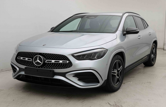 MERCEDES_MERCEDES_GLA_2653220_26.jpg