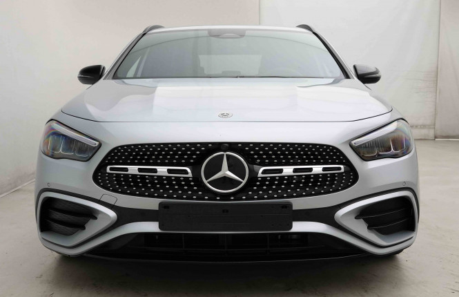 MERCEDES_MERCEDES_GLA_2653220_27.jpg