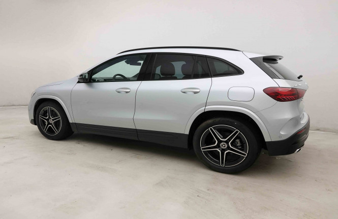 MERCEDES_MERCEDES_GLA_2653220_28.jpg