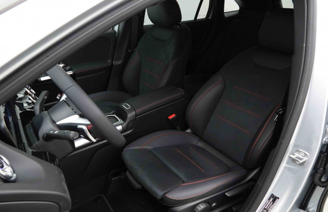 MERCEDES_MERCEDES_GLA_2653220_6.jpg