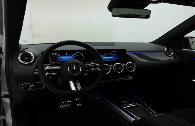 MERCEDES_MERCEDES_GLA_2653220_7.jpg