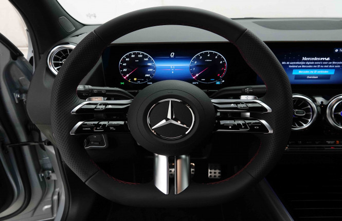 MERCEDES_MERCEDES_GLA_2653220_8.jpg