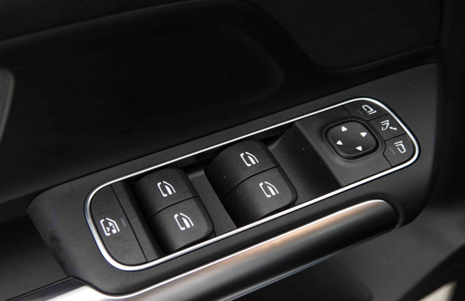 MERCEDES_MERCEDES_GLA_2653221_21.jpg MERCEDES_MERCEDES_GLA_2653221_21.jpg