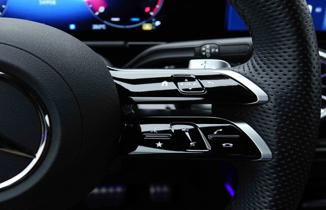 MERCEDES_MERCEDES_GLA_2655209_19.jpg