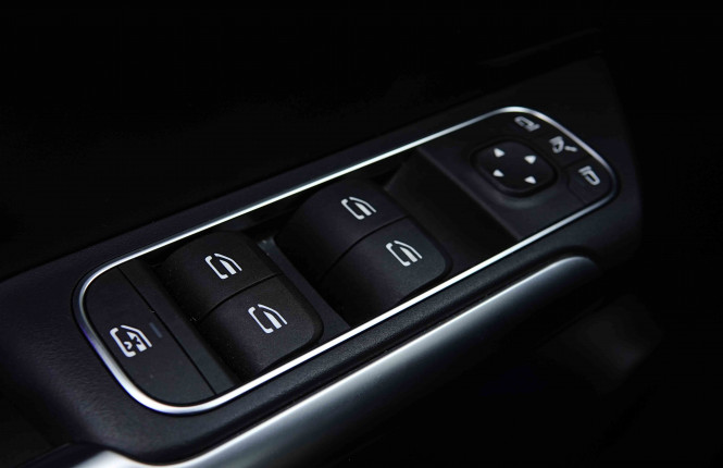 MERCEDES_MERCEDES_GLA_2655209_21.jpg