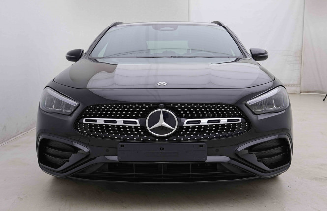MERCEDES_MERCEDES_GLA_2655209_27.jpg