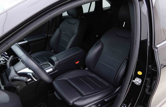 MERCEDES_MERCEDES_GLA_2655209_7.jpg