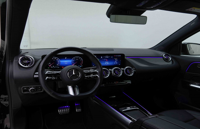 MERCEDES_MERCEDES_GLA_2655209_8.jpg